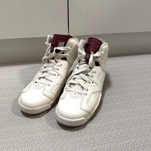 Retro Jordan 6 - Picture 2 of 7